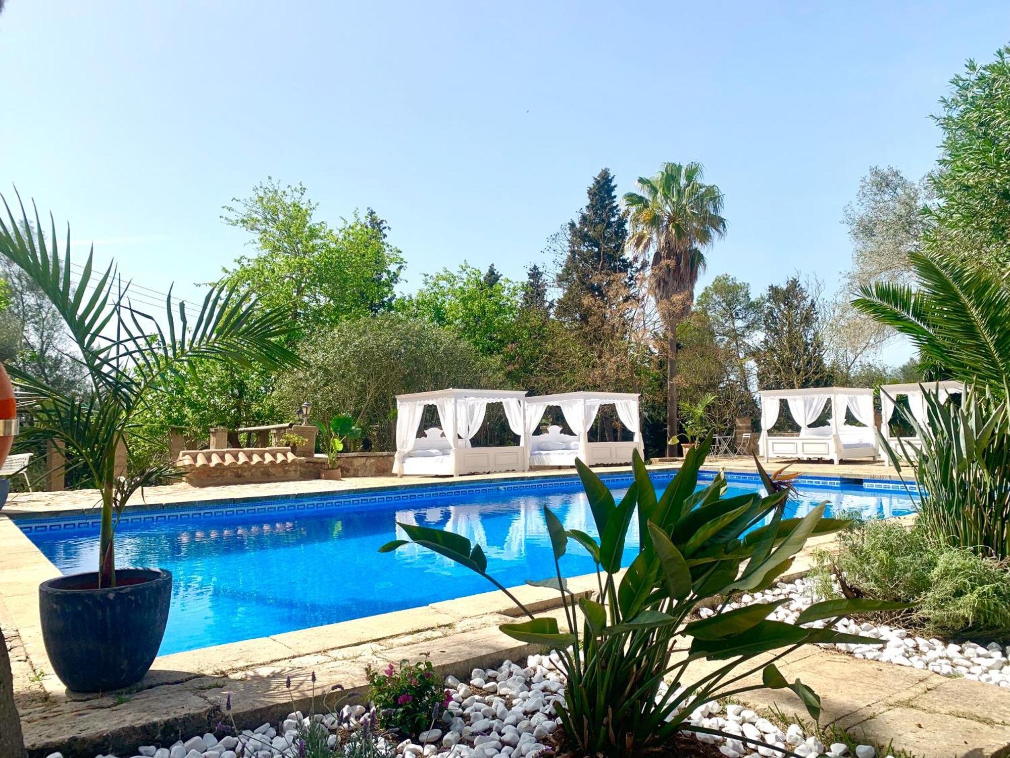 Bodasuite Mit Xxl Pool Und Grosser Privatterrasse